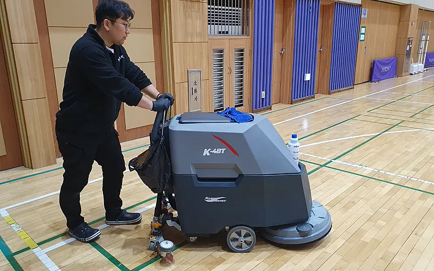 학교 청소 05 작업 현장 사진